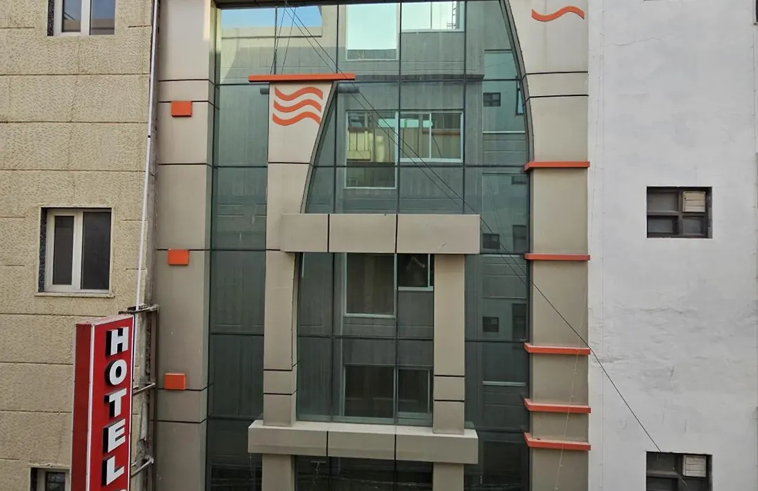 Hotel Opera Near Yashobhoomi & Airport-1